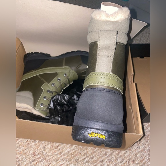 Mens UGG M Felton Green Leather Boots